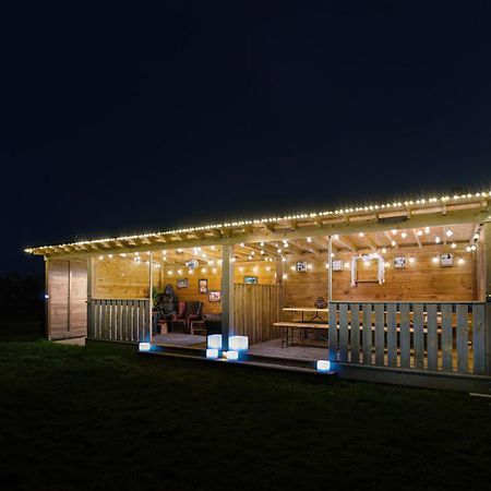 Lincoln Yurts Hotel Bagian luar foto