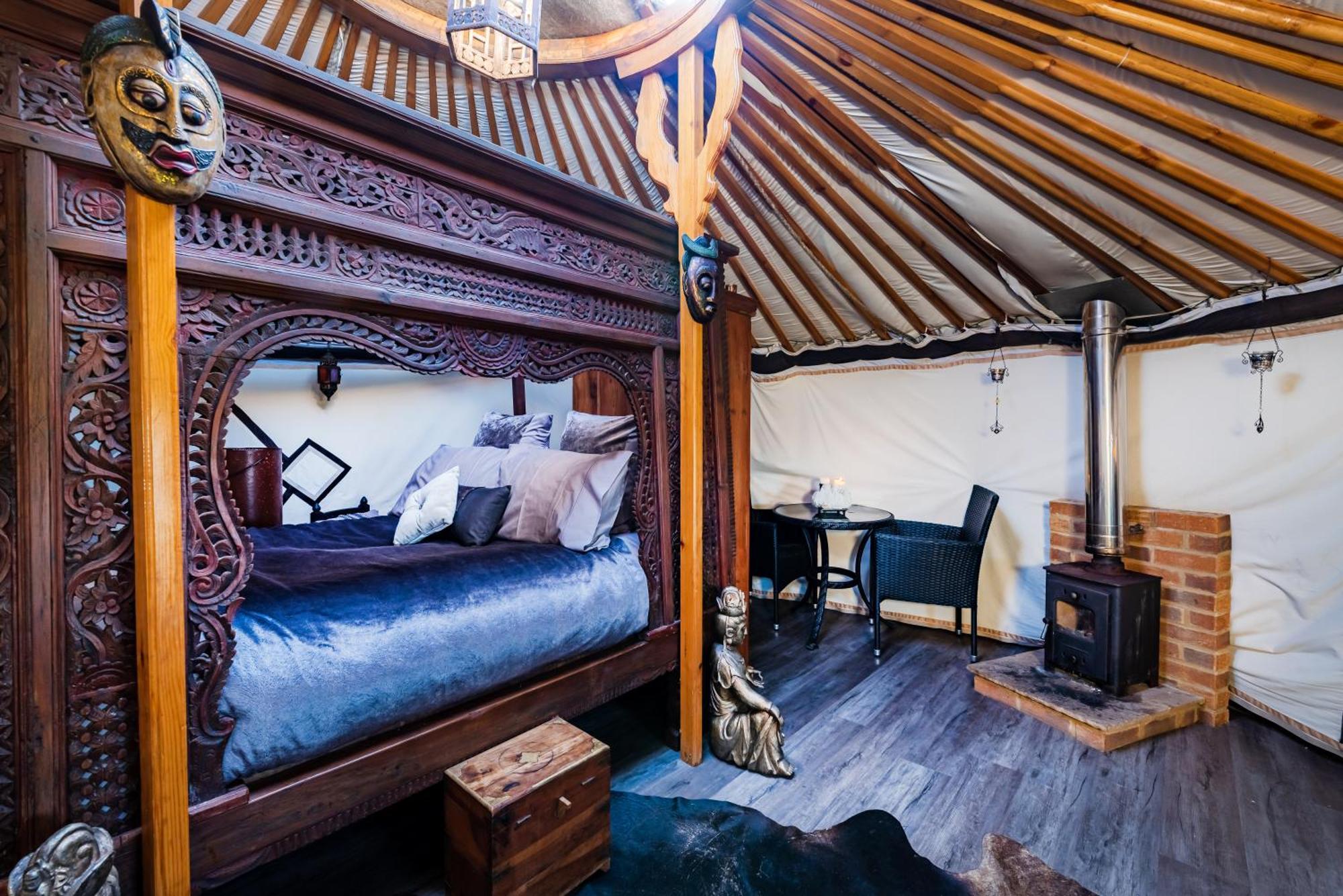 Lincoln Yurts Hotel Bagian luar foto